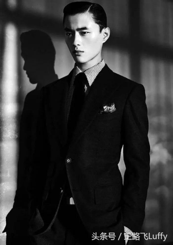 这位真·中国第一男模把普拉达当山寨品牌