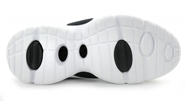 可以使自己体育变好的黑科技球鞋,你知道球鞋上的细节吗