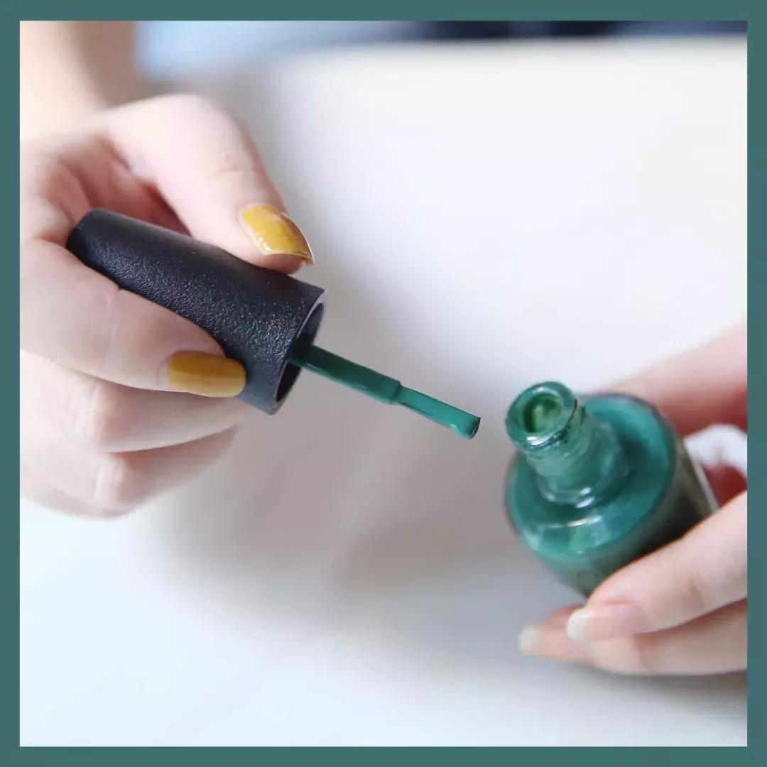 显白指甲油黄黑皮推荐,显白的指甲油色适合黄黑皮