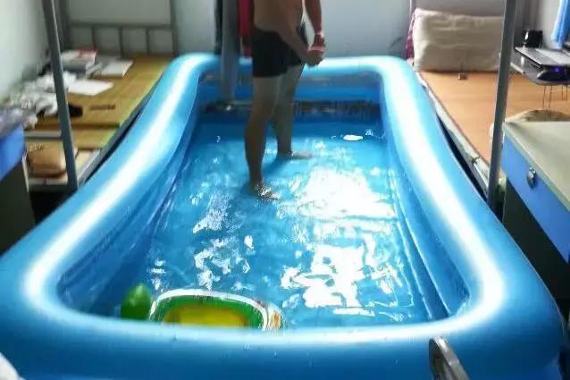 大学宿舍生活日常女孩,女生大学宿舍生活真实