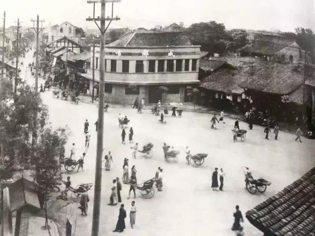 解说成都的历史书,关于成都的历史故事