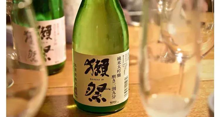 不来杯清酒sangria，人多半是废了