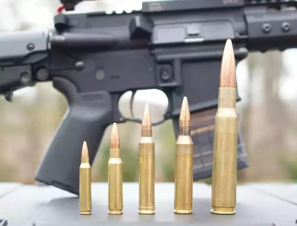 *弹子**击中*雷手**能引爆吗？士兵把*雷手**挂胸前，其实就是在赌一把