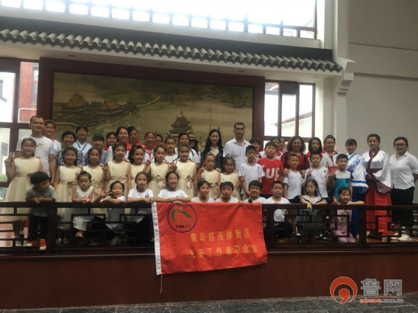 青岛西海岸新区义务工作者联合会海青镇服务站成立暨壹知文化社区书屋公益项目签约仪式圆满成功