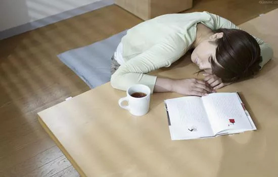 上夜班熬夜怎么样补觉,上夜班损失