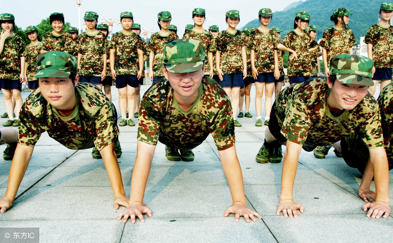 大学生军训的日常生活,大学生军训作息表