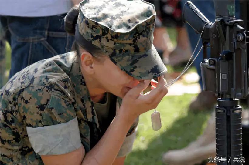 美军士兵识别牌为何叫狗牌,美军脖子上挂的是什么