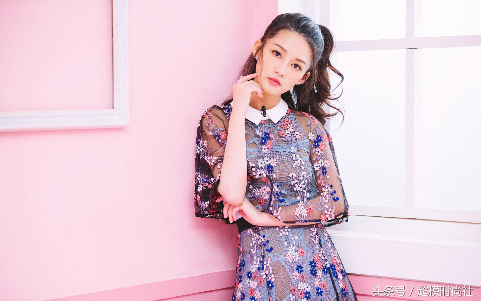 你的头发原地爆炸了？抛弃理发店，在家就可柔顺发丝的小窍门！