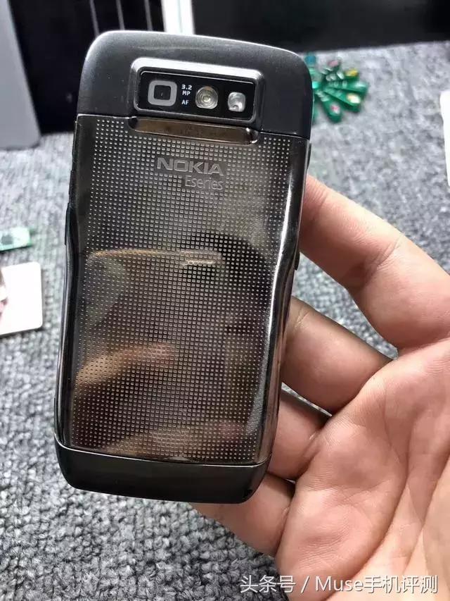 诺基亚一代神机5230,一代经典神机诺基亚按键机