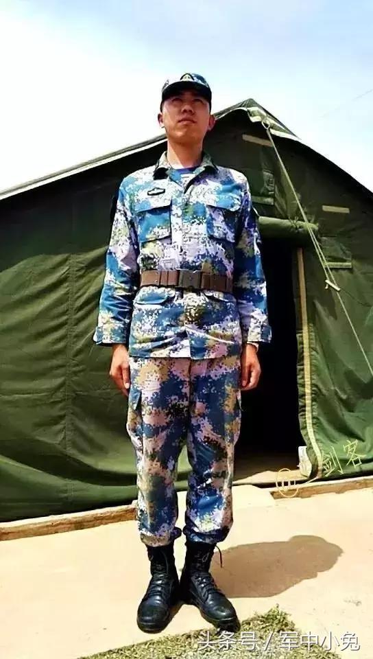 07式军靴与17式军靴的区别,07到17作战靴