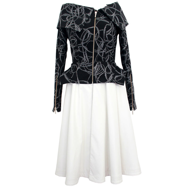 帅气机车款上衣与复古大裙摆的结合·有洒脱与优雅