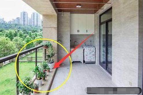 露天阳台底下做了防水怎么铺地砖,阳台已经贴了瓷砖如何做防水