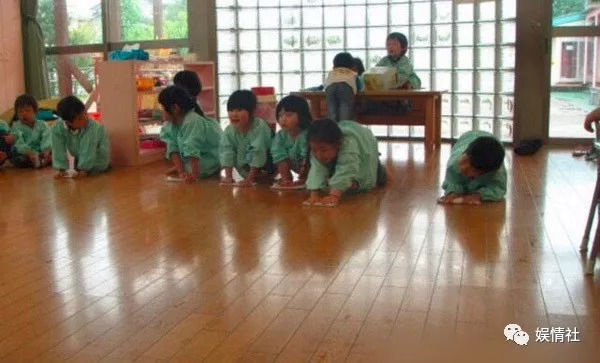 侧空翻儿童舞蹈,倒立日本幼儿园