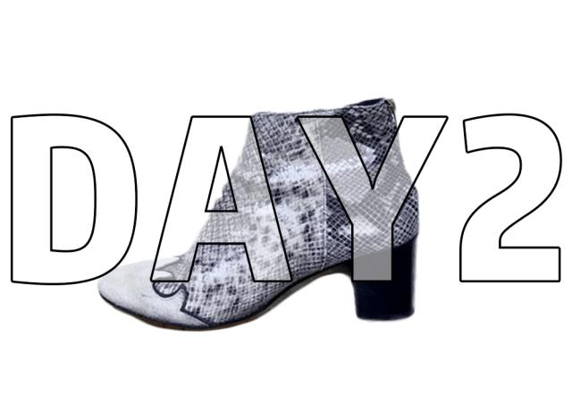 看完员工的鞋子，我哇地一声哭出来