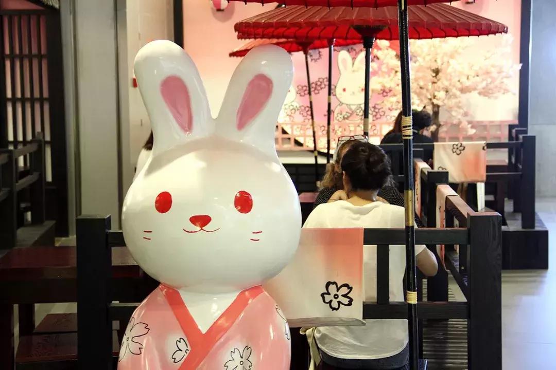 一家抹茶甜品店,日式抹茶味甜品店