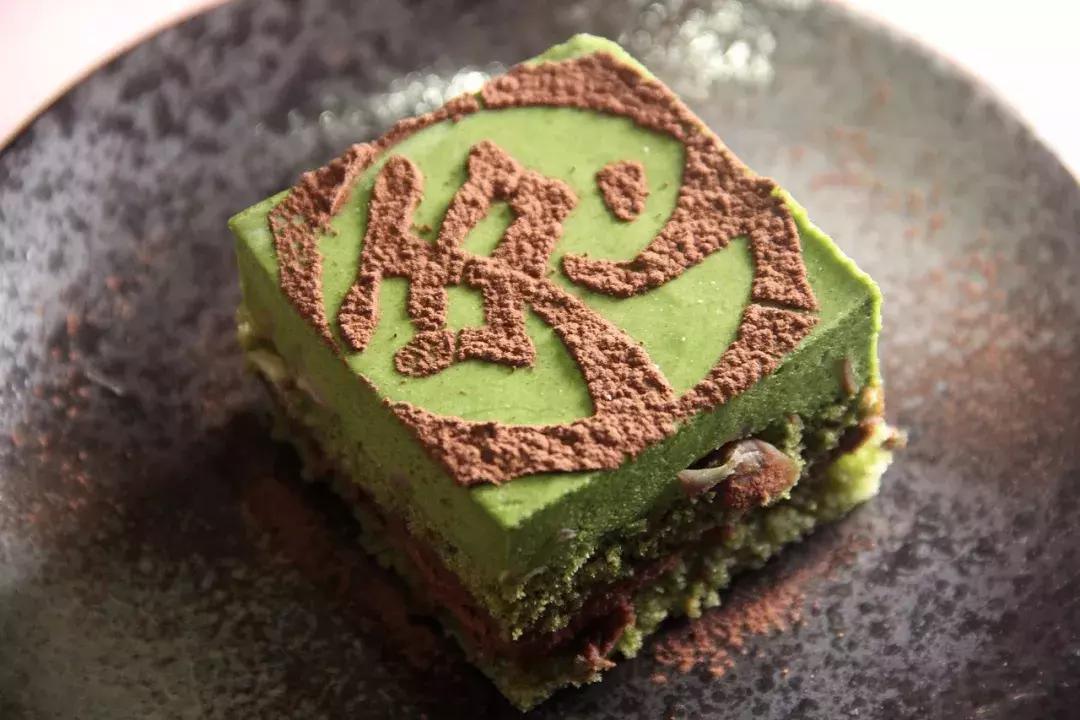 一家抹茶甜品店,日式抹茶味甜品店