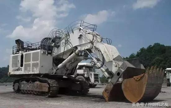 世界上最大的液压挖掘机,全球最大液压挖掘机