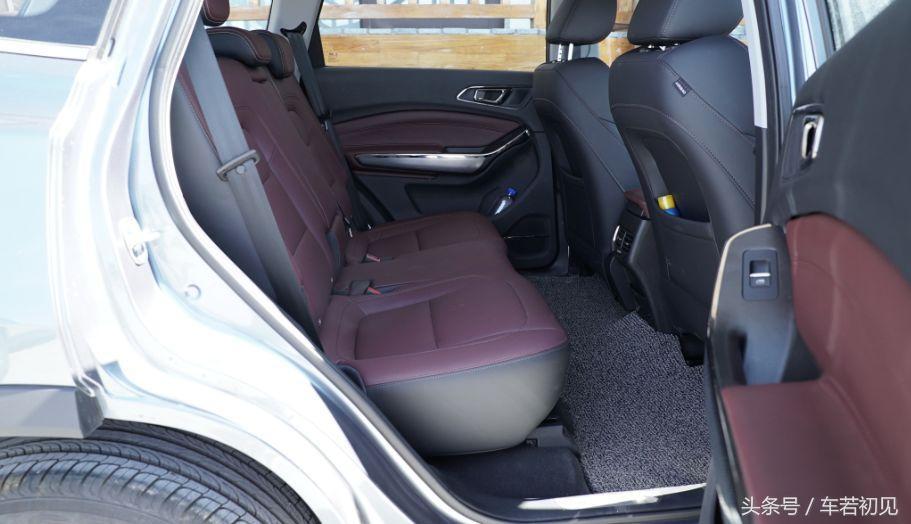 奇瑞汽车瑞虎8草原行,奇瑞瑞虎8与哈弗h6对比视频