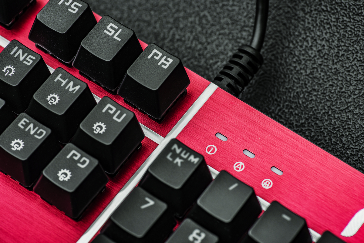 拒绝做油腻中年，浅谈键帽的那些事儿