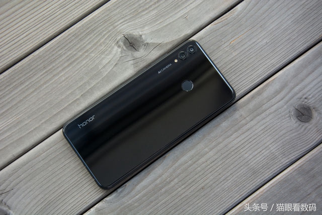 荣耀8x海思麒麟710怎么样,荣耀8x前置真的有16mp像素吗