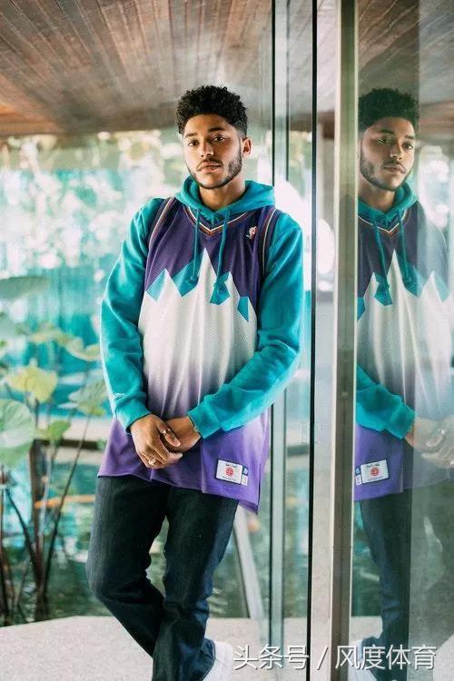 怎样穿球衣才不会怪怪的,怎么穿球衣不露腋下