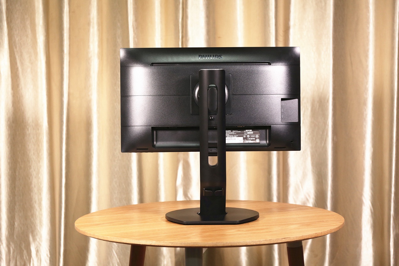 飞利浦显示器241p8q,飞利浦241v8显示器优缺点