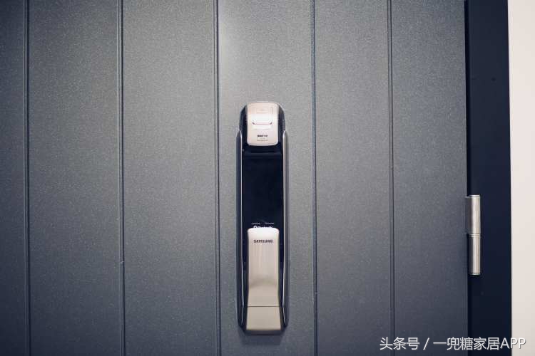 为了2个娃,我183㎡的家,没一个凸出来的柜门把手