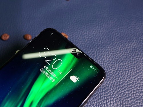 荣耀8X真机图赏，麒麟710，2000+200W双摄，4+64G，售价1399元