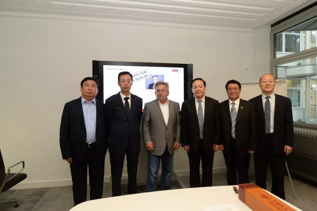 搭丝路行快车 山西9领域投资走进欧洲邀商