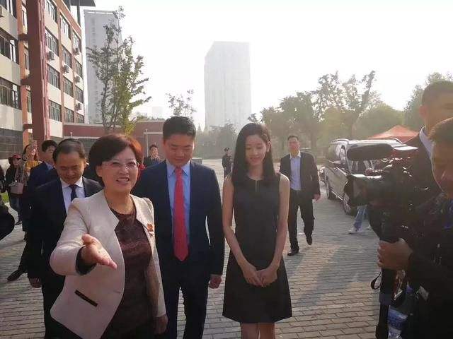 千人千面，刘强东还有这样不为人知的一面！