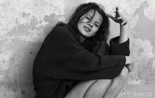 身高不过1米7，还有O型腿，她凭什么征服浪子德普叔和小李子？