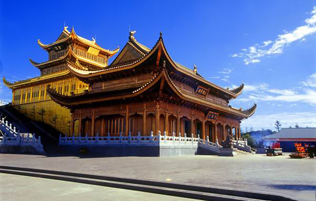 峨眉山观后感,乐山峨眉山金顶旅游攻略