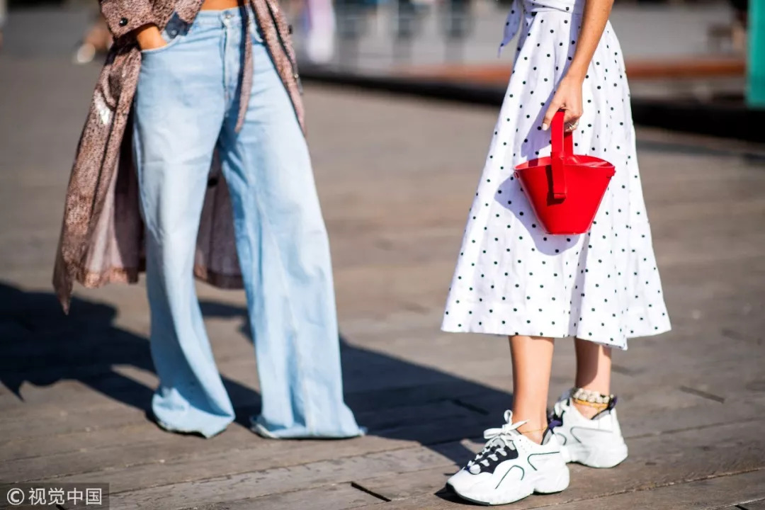 凹造型小包包,包包拍摄怎么凹造型