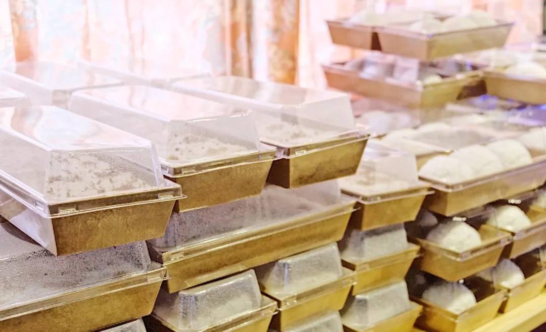 意外爆火的美食店铺,爆火的米糕