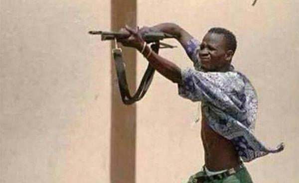 吃鸡ak47压枪最稳的灵敏度,吃鸡ak47压枪教学