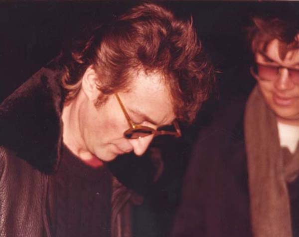 披头士乐队的约翰列侬个人介绍,披头士heyjude致敬约翰列侬