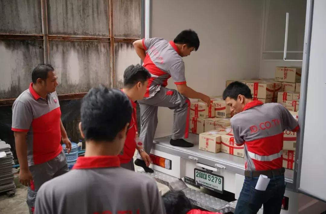 浜笢鐗╂祦娴峰鍙戝睍,浜笢鍑烘捣