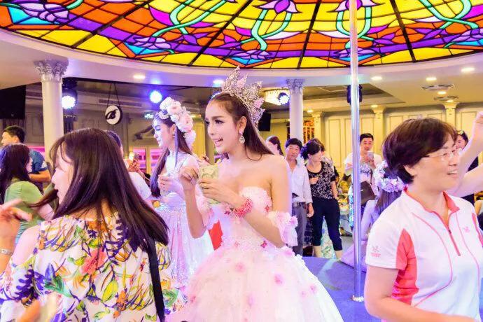 女网红被骗去东南亚,女网红去泰国旅游事件