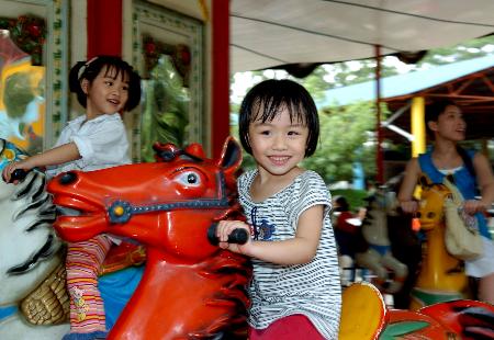 青岛眼科医院角膜塑形镜佩戴教程,青岛眼科医院佩戴角膜塑形镜