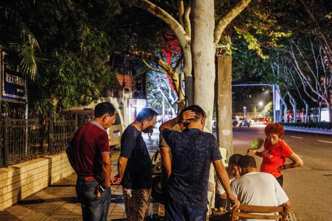 2005年的南京街头真实影像,记忆中的南京照片