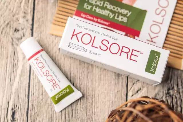 秋冬嘴角干燥、脱皮、发炎？涂点这个，立刻还你幼嫩双唇，让人想要一亲芳泽！