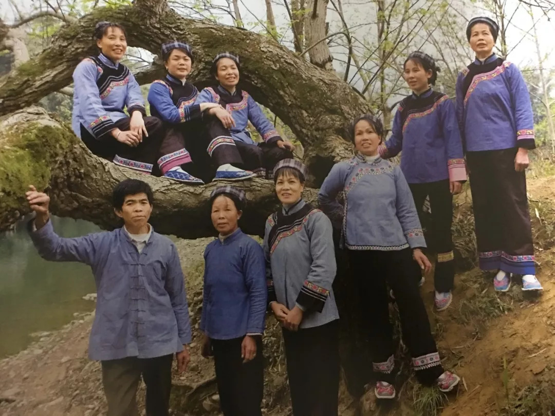 广西壮族服饰,广西百色壮族服饰