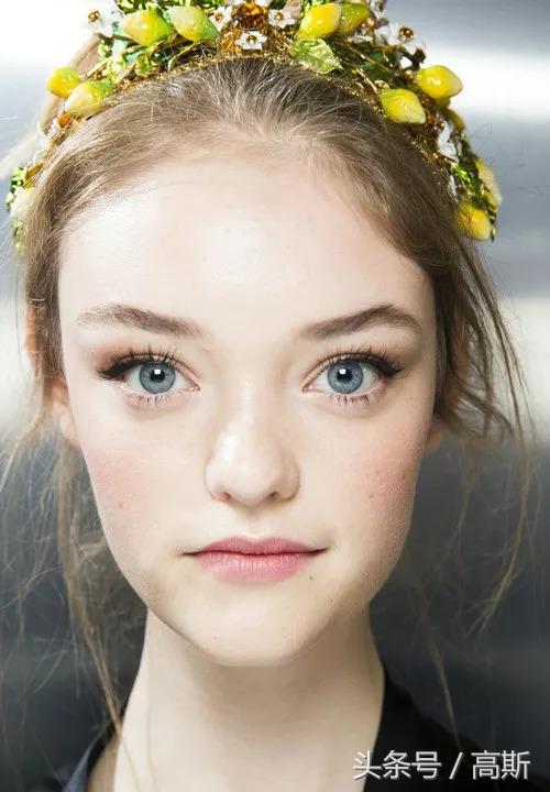 奚梦瑶刘雯同时走维密,维密刘雯奚梦瑶2018