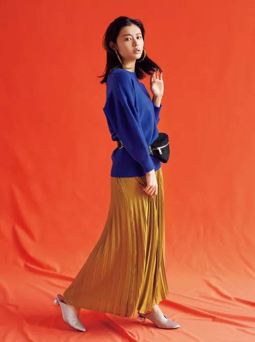 粗跟白色亮皮单鞋穿搭,秋款亮皮方头鞋穿搭