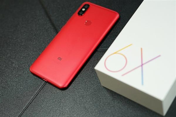 荣耀8x对比小米6x测评视频,荣耀8x和小米6哪个更值得入手