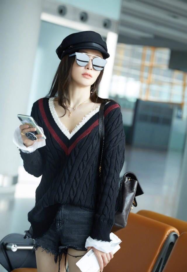 韩雪的穿搭真是太高级了,41岁秦岚撞衫26岁鞠婧祎