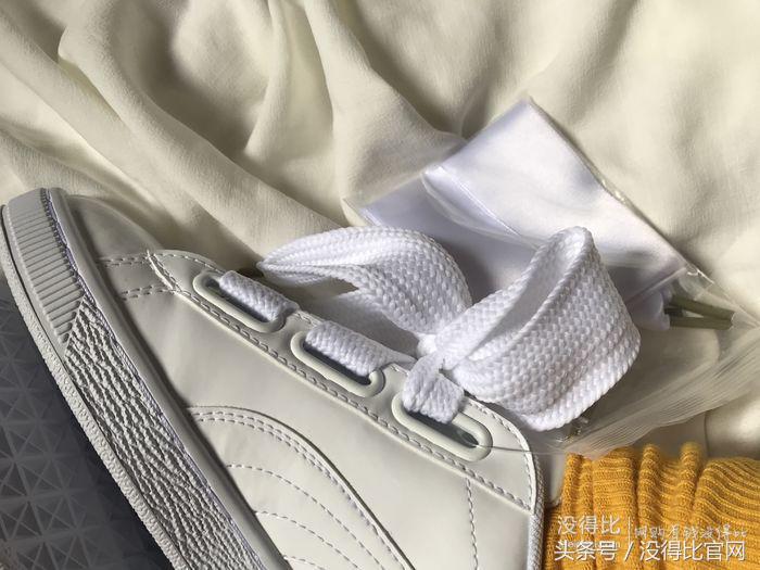 puma白色鞋子配什么袜子 (puma黑金白色)