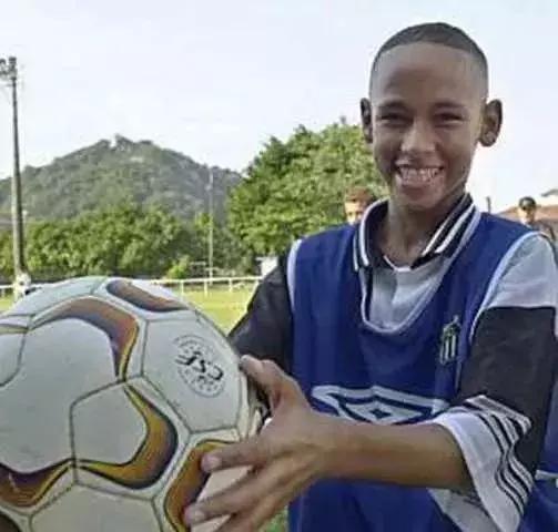 足球球员逆袭成长之路,足球中逆袭球员