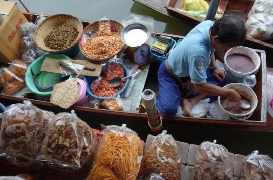 泰国商家将鲍鱼卖成了白菜价，中国游客表示：还要“作”？