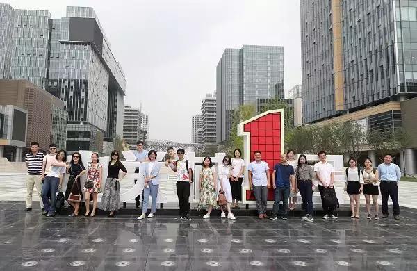 打造了武汉软件新城的亿达中国，是家怎样的公司